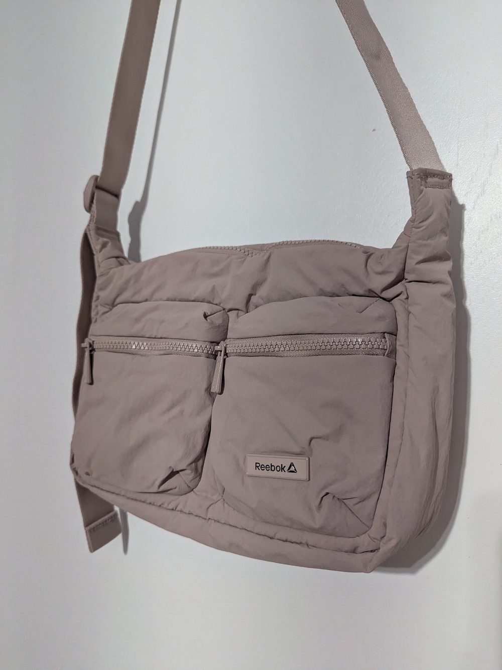 Reebok Women's Crossbody Bag in Dusty Cream